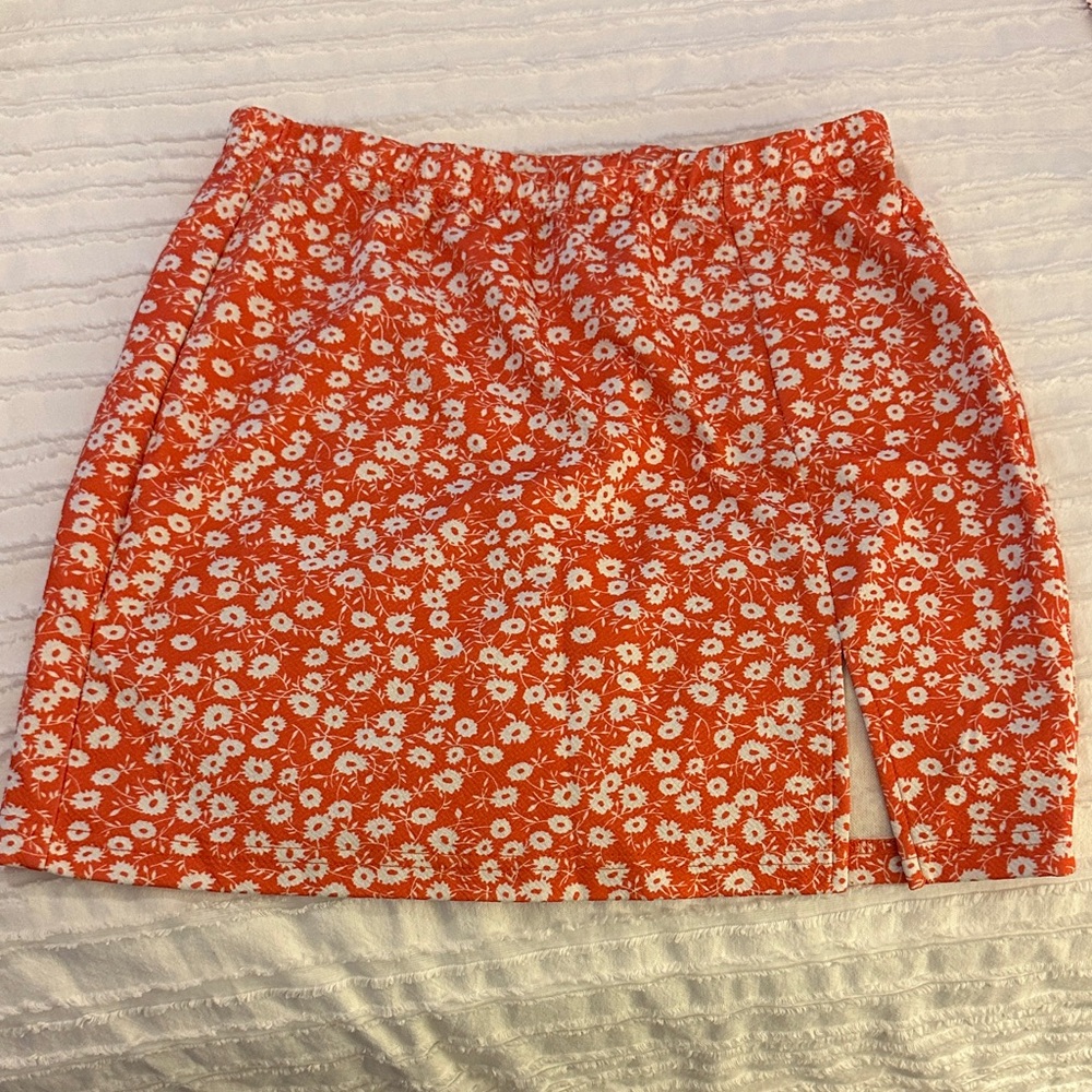 Floral mini skirt
